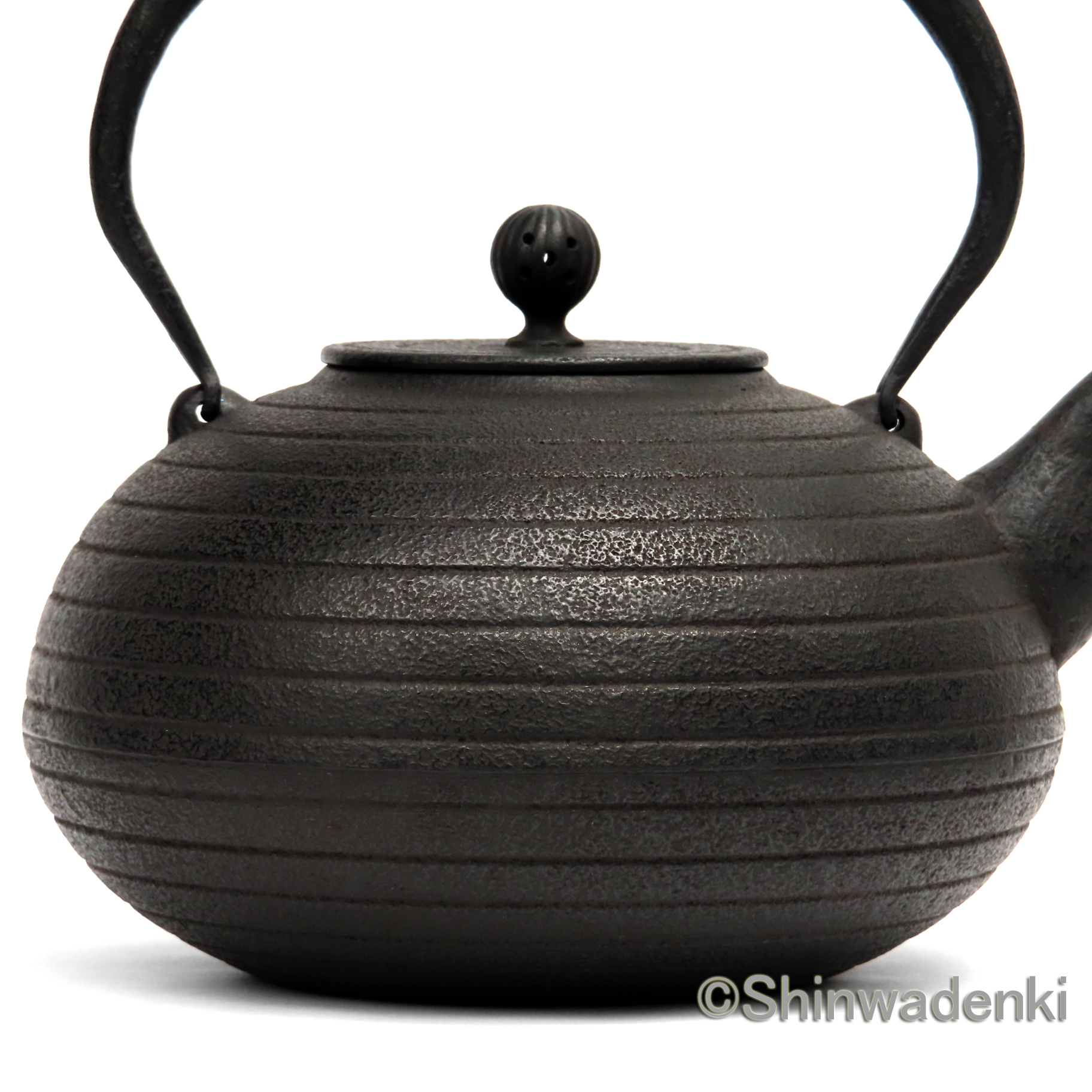 南部鉄器 鉄瓶 布団形環文(大・黒仕上げ)