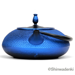 南部鉄器 鉄瓶 平丸アラレ（鉄蓋）琉璃色