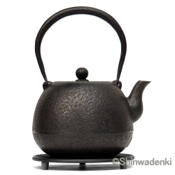 紅蓮堂 葛巻元作 南部鉄器 特製品 丸形鉄瓶 月光 1L 黒仕上げ