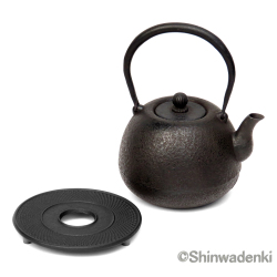 紅蓮堂 葛巻元作 南部鉄器 特製品 丸形鉄瓶 月光 1L 黒仕上げ