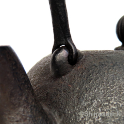 紅蓮堂 葛巻元作 南部鉄器 特製品 丸形鉄瓶 月光 1L 黒仕上げ