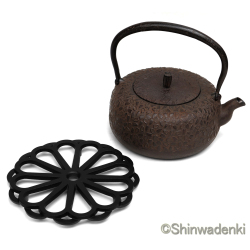 南部鉄器 鉄瓶 平丸小桜