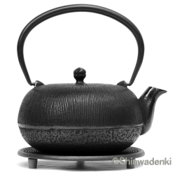 南部鉄器 ティーポット 急須 平丸千筋 黒