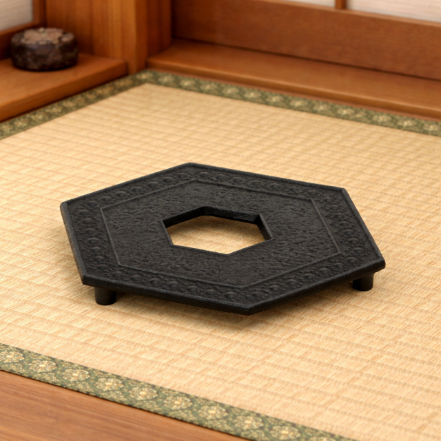 南部鉄器 釜敷 六角亀甲（大）